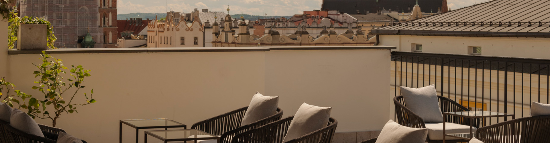 Hotel-warszawa-pieciogwiazkowy-hotel-w-centrum-warszawy
