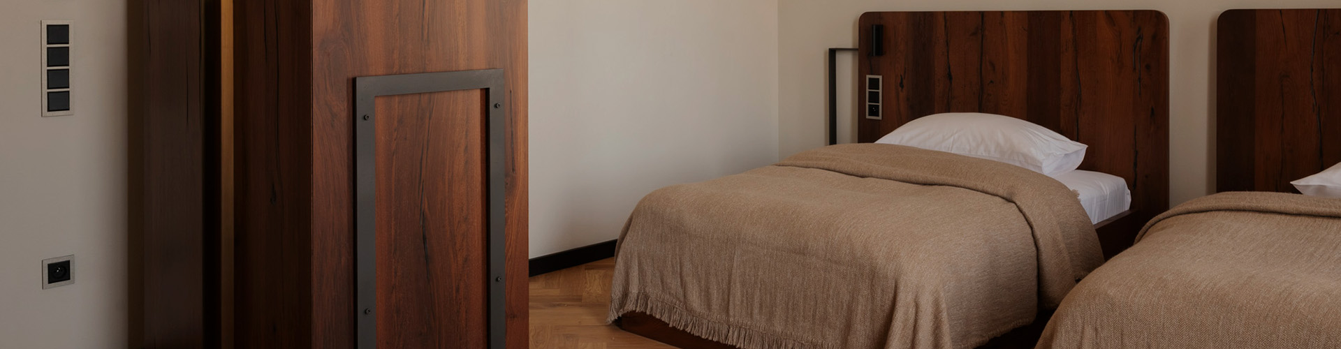 Hotel-Grand-rooms