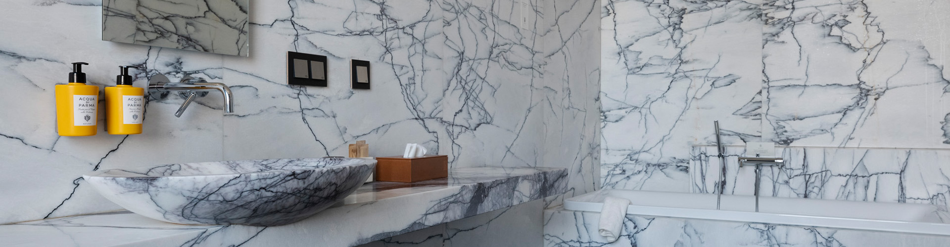 Hotel-warszawa-pieciogwiazkowy-hotel-w-centrum-warszawy-junior-suite