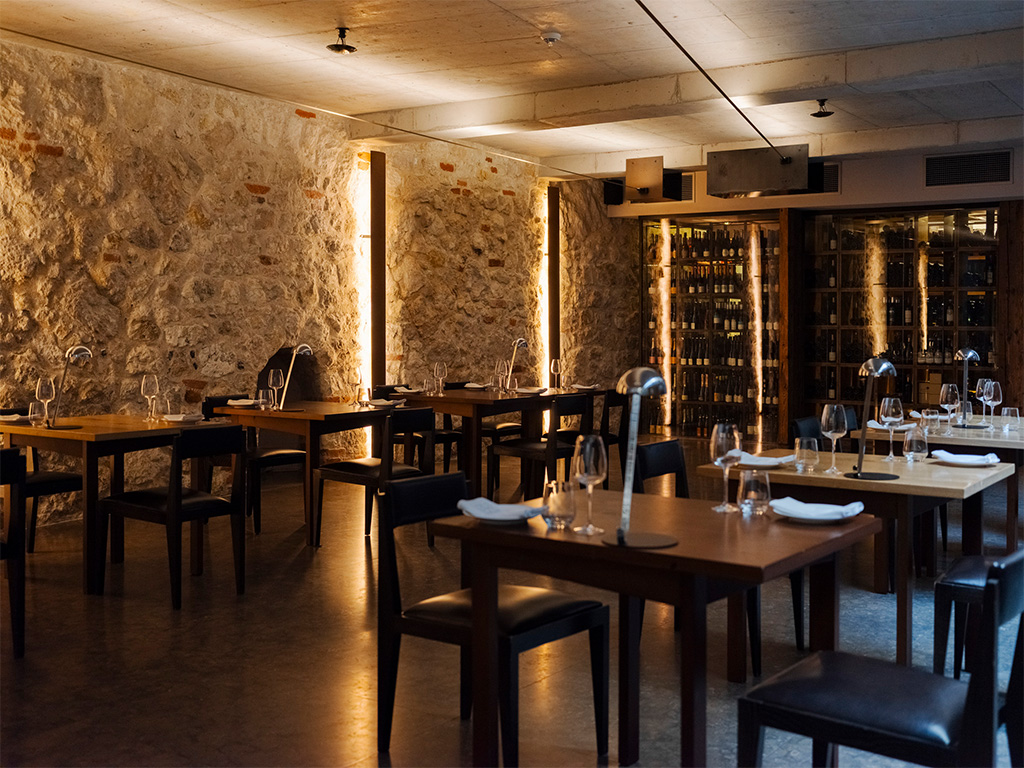 Pięciogwiazdkowy Hotel Warszawa - restauracja monopol wrocław